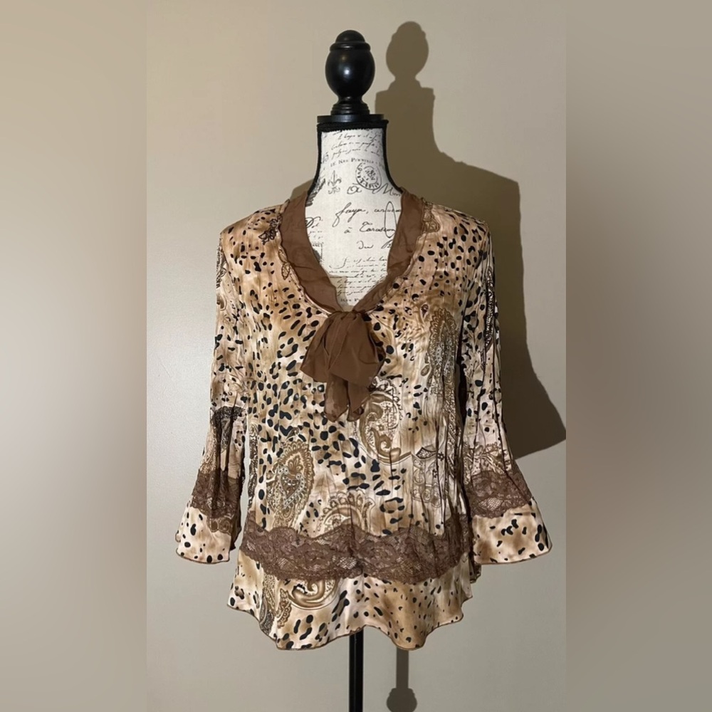 Separates By New York City Design Co Satin Cheetah Print Blouse Women’s Size M